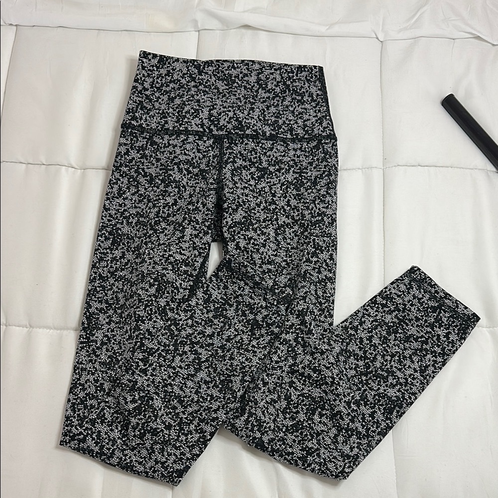Lululemon Black and White Speckled Leggings